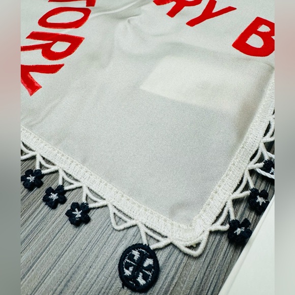 Tory Burch scarf floral flower print - Picture 3 of 12